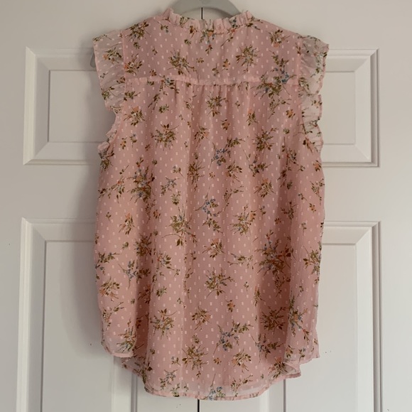 Loft top 🌸🌸🌸 - Picture 3 of 4